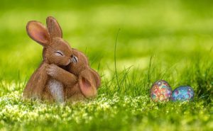 easter-3204589_640-300x185 Święta Wielkanocne. Tradycje bardziej kościelne czy bardziej pogańskie?